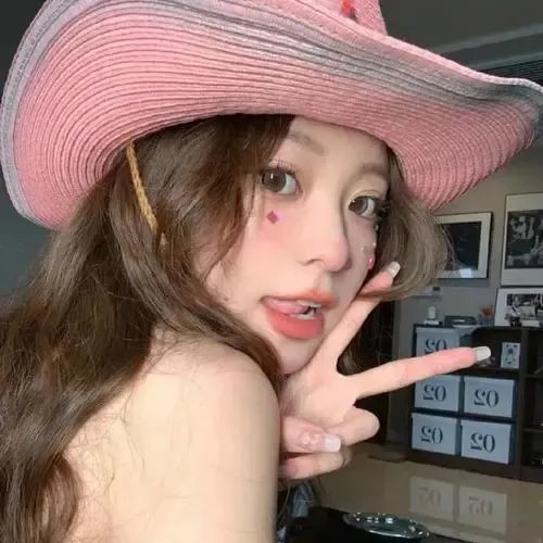 活阎王的软萌小甜包